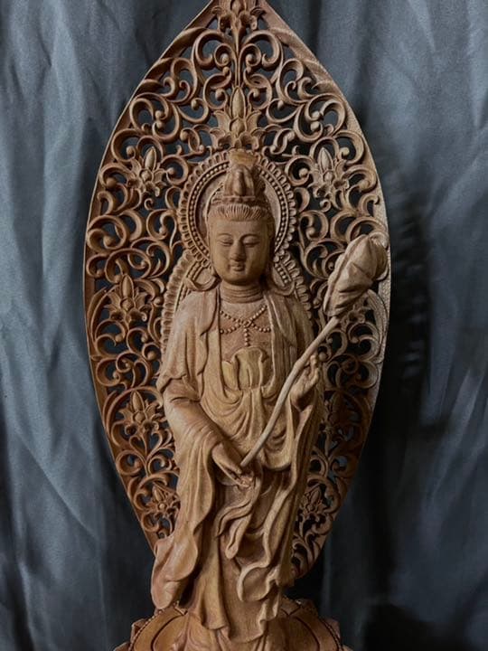 大型57cm仏教工芸品 総楠製 井波彫刻 極上彫 木彫仏像 勢至観音