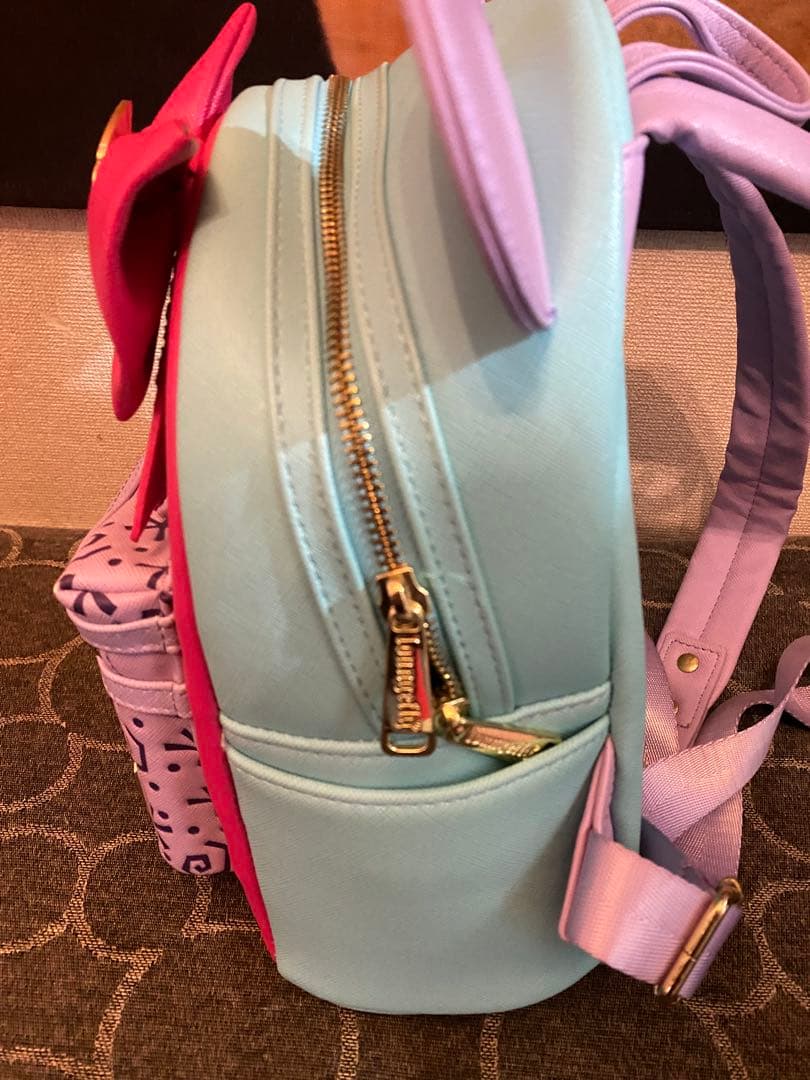 ラウンジフライ　不思議の国のアリス　バッグパック　リュック　lounge fly