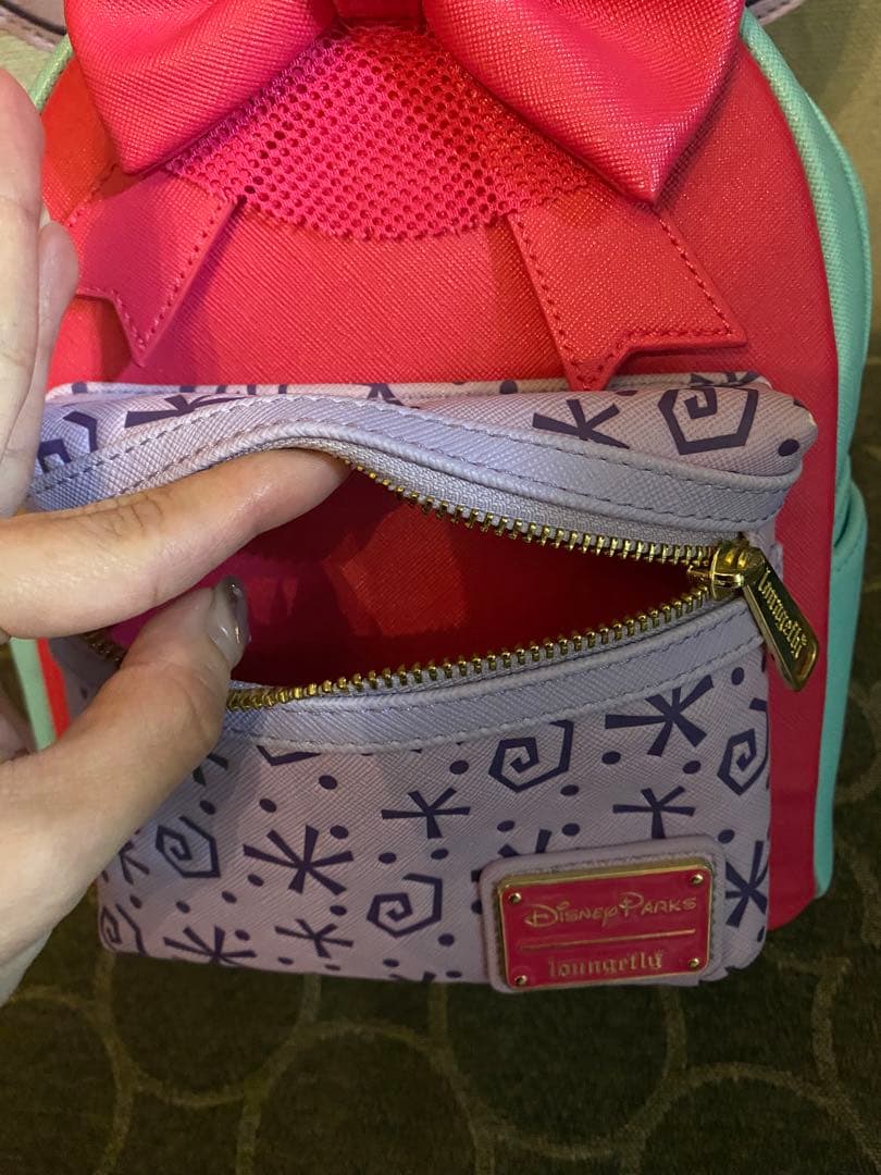 ラウンジフライ　不思議の国のアリス　バッグパック　リュック　lounge fly