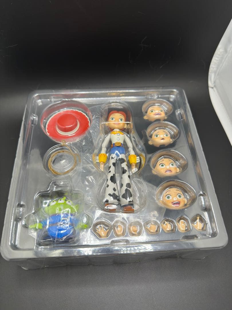 リボルテックトイ・ストーリー ウッディ バズ・ライトイヤー ジェシー 3体