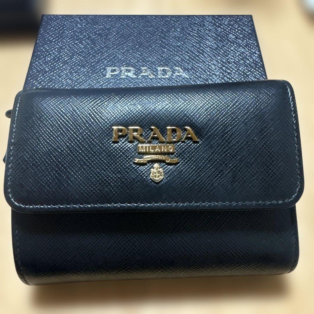 PRADA コンパクト財布
