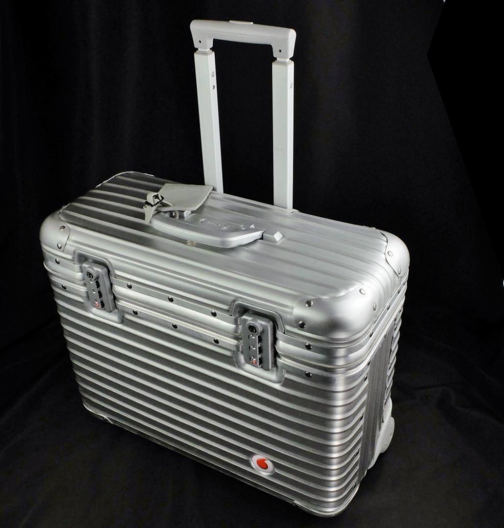 リモワトパーズ『Vodafone Edition』2輪パイロット・トロリー36L