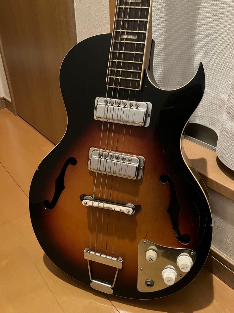 年式不明　モデル名不明　kawaiフルアコ