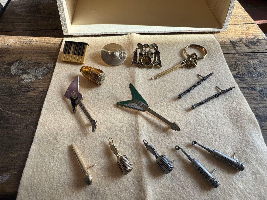 昭和レトロ楽器ミニチュア15点セット USA FUTURE PRIMITIVE入