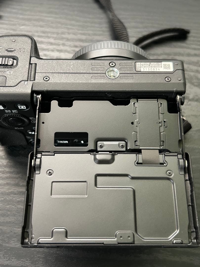 撮影回数1993回 SONY α6400 ボディ本体 Eマウント ミラーレス一眼