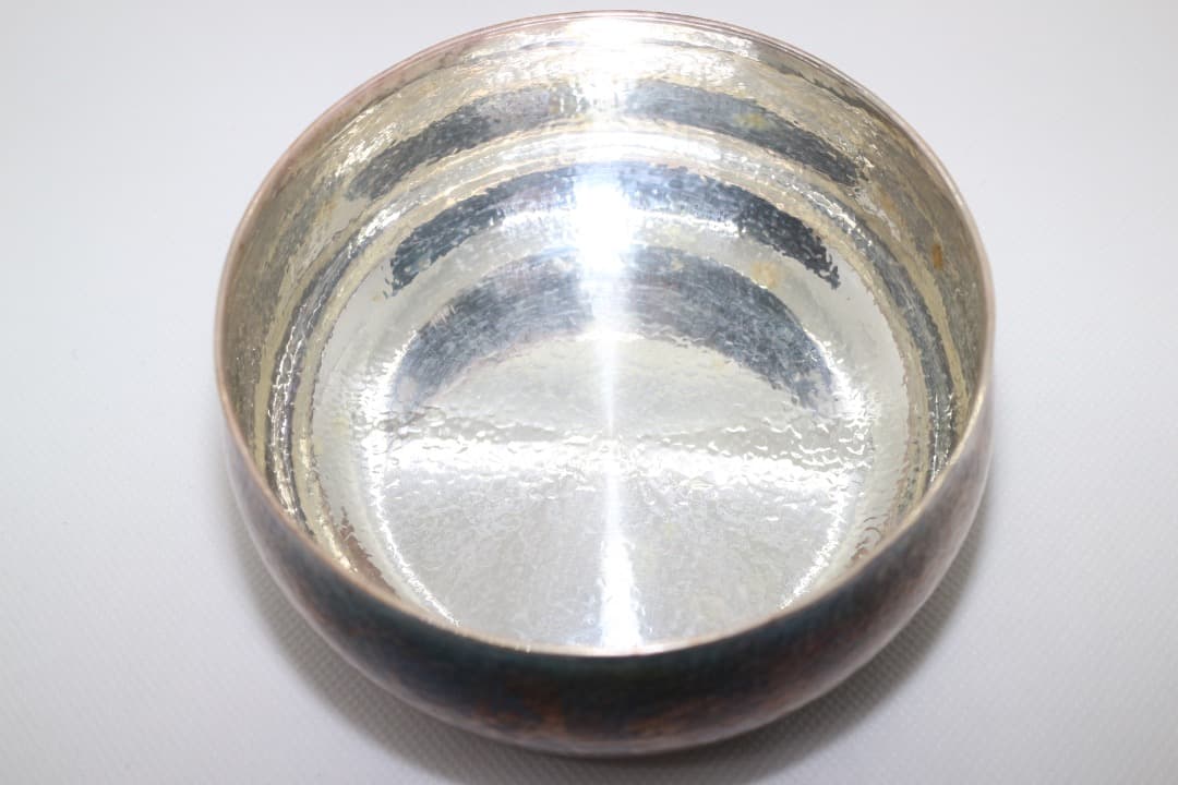 マリ様　純銀 鎚目 蓋付き 菓子器 茶道具 共箱有り 重量約185g