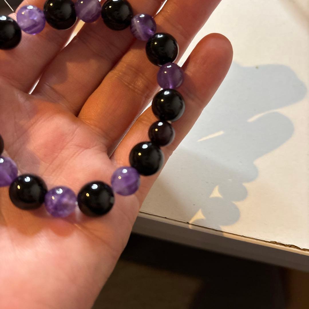 モリオンとアメジストとスギライトたんで魔除けが最強化したかも！綺麗！