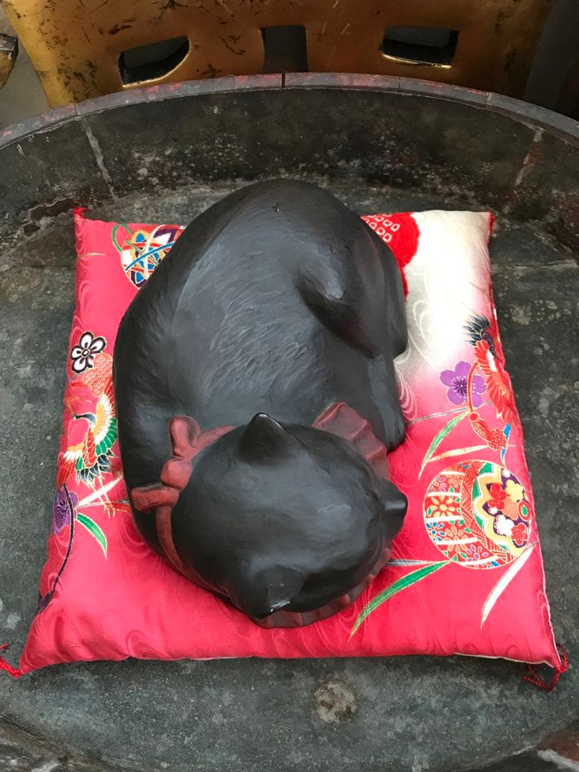 超希少 珍品 時代 骨董 猫 黒猫 眠り猫 置物 春画人形 枕絵 裏