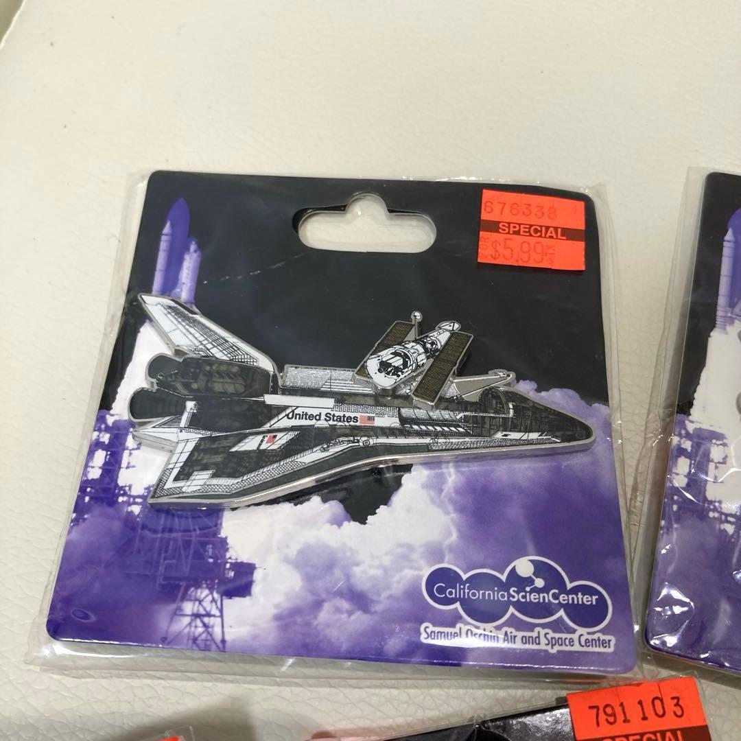 スペースシャトル エンデバー等のピンバッジ＆キーホルダーなど 10点まとめ売り