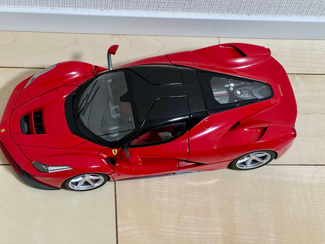 1/18 hot wheels エリート　ラ・フェラーリ