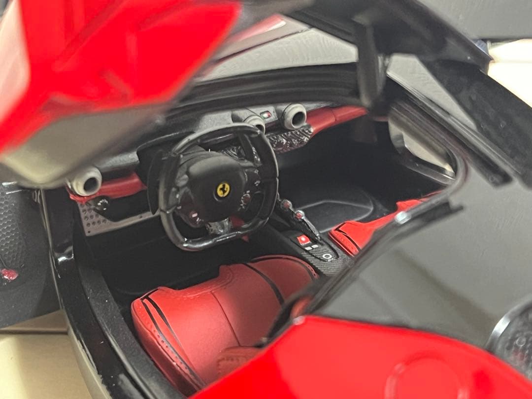 1/18 hot wheels エリート　ラ・フェラーリ