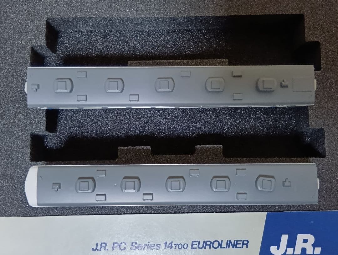 TOMIX 92056 JR14 700系（座席車）ユーロライナーカラー