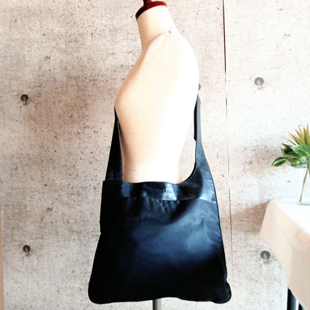 美品 プラダ ビンテージ ナイロン レザー ショルダーバッグ レディース メンズ