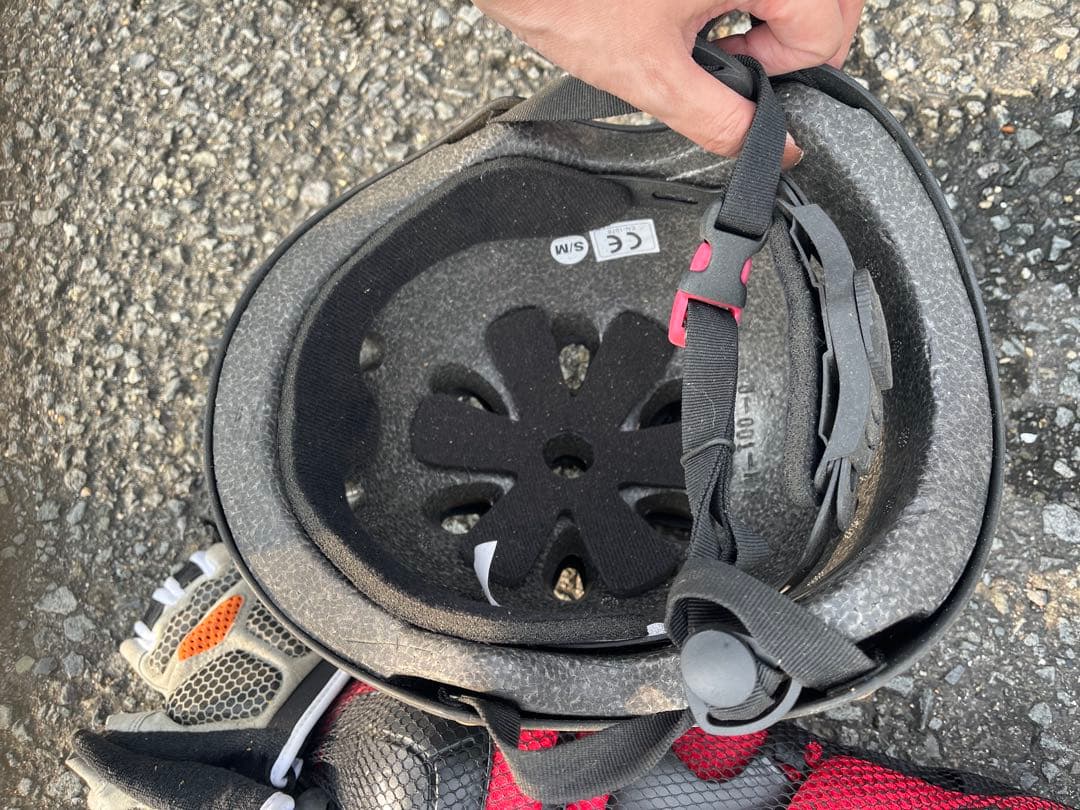 ジャンク品 MOTEL WORKS BMX ジャンプ台三角コーンヘルメット膝当て