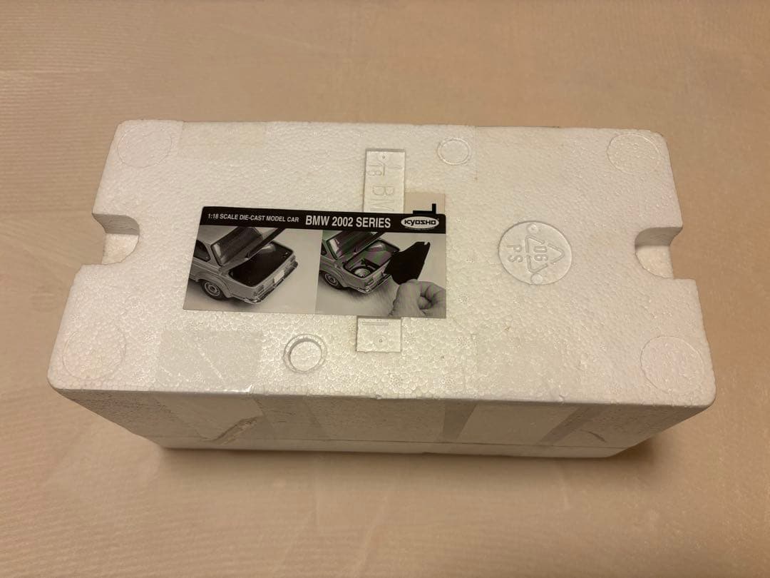 ミニカー BMW2002tii 1:18SCALE kyosho