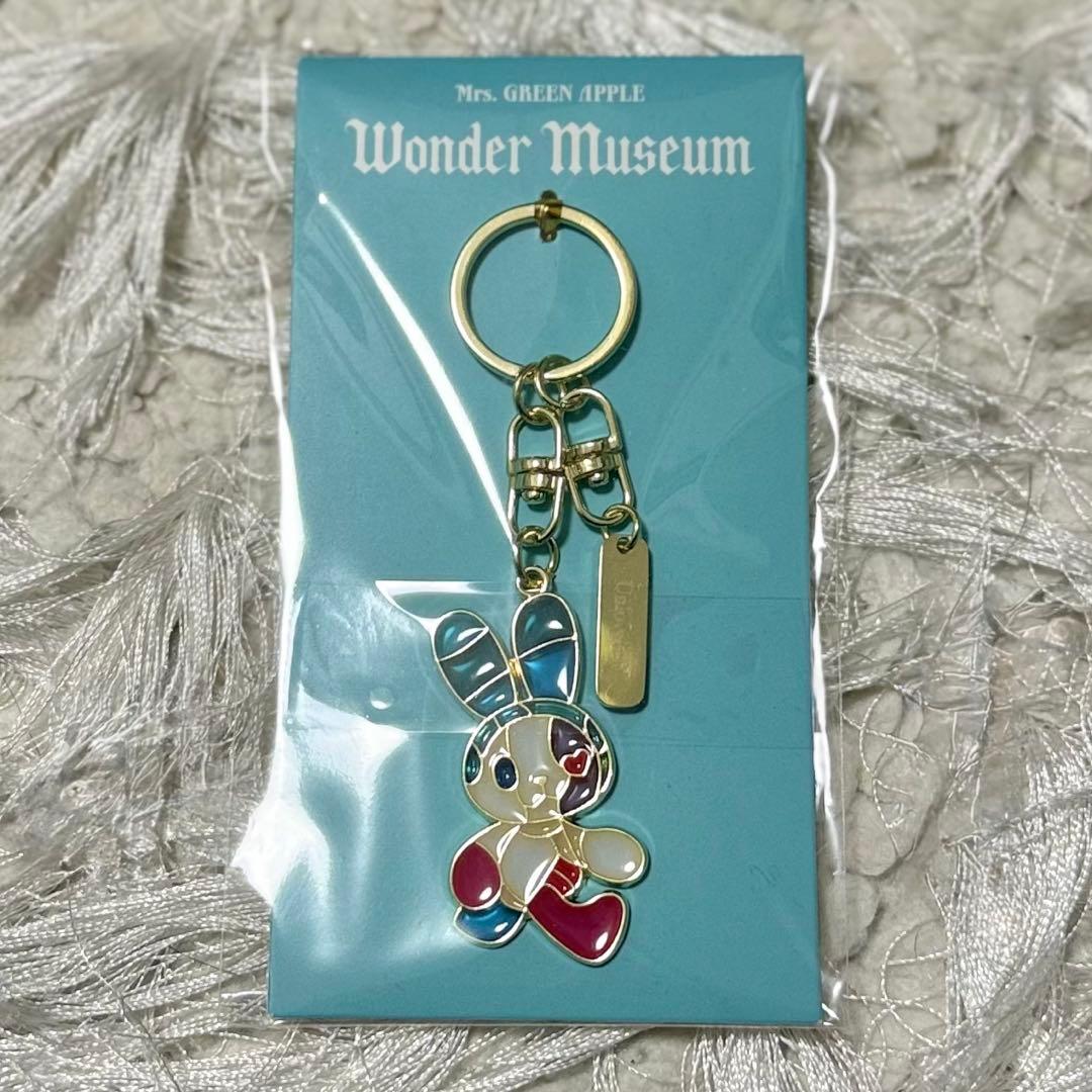 WonderMuseum ステンドグラスキーホルダー アンラブレス ミセス - メルカリ
