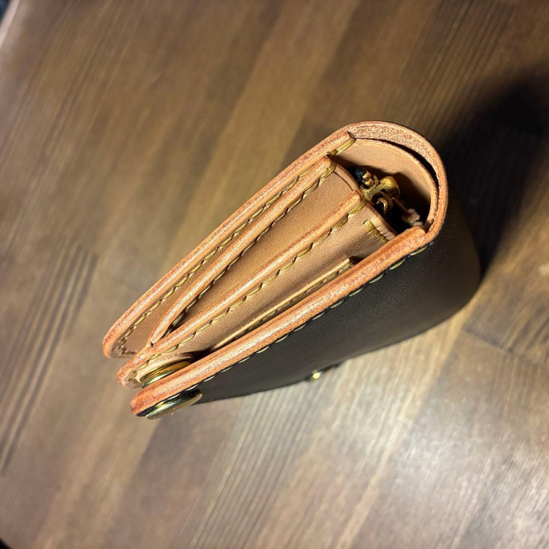 ミドルトラッカーウォレット　栃木レザー お札折らずに収納