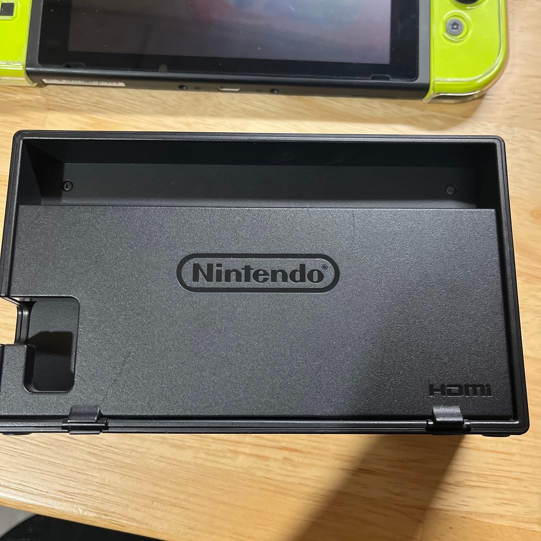 Nintendo Switch 本体 ライトグリーンJoy-Con付き