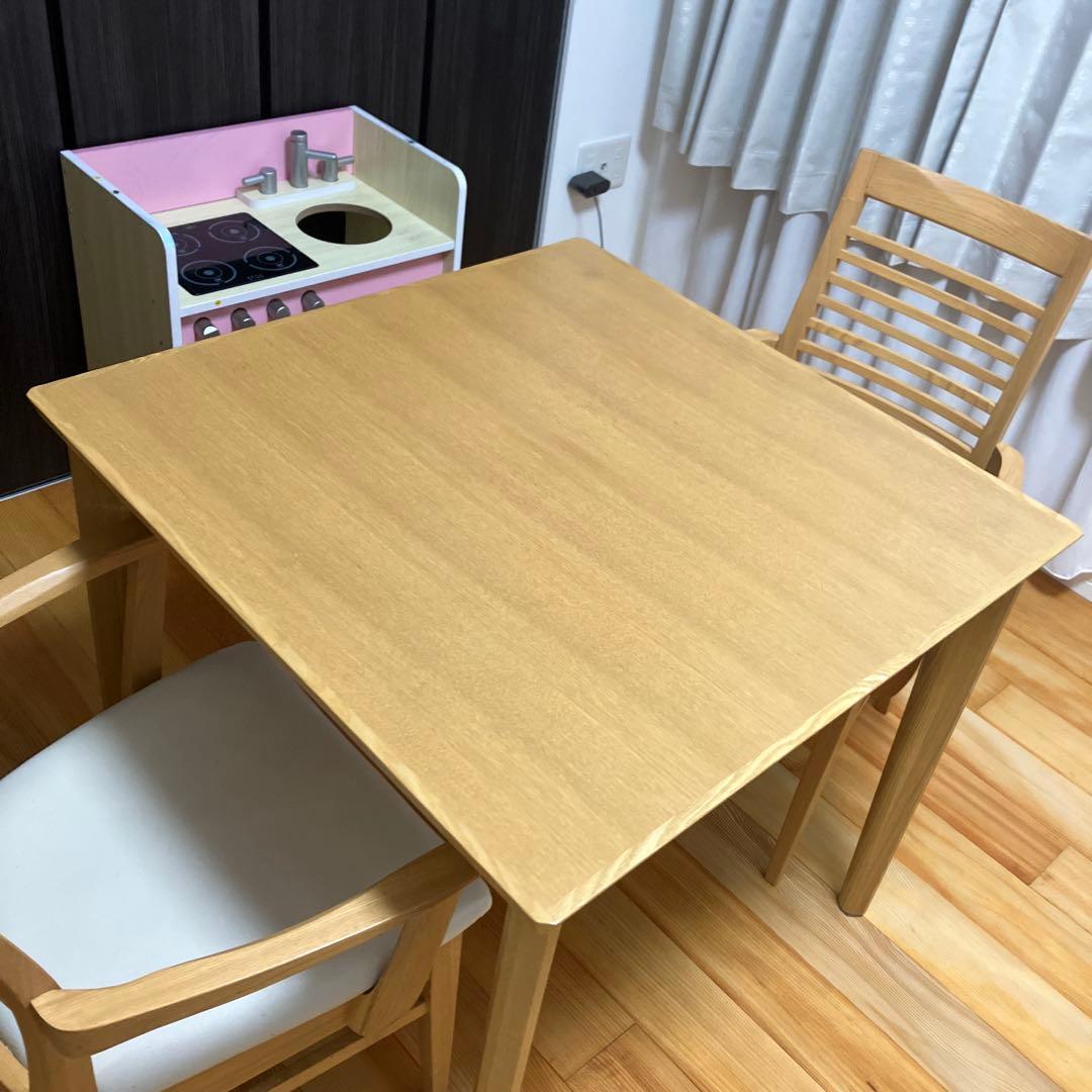 ナチュラルウッド 正方形ダイニングテーブル 中型　ニトリ　※椅子は付きません