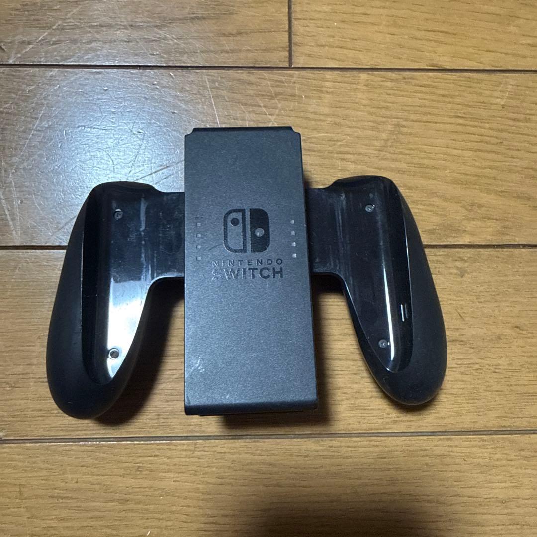 Nintendo Switch 本体 グレー　ドック、グリップ、ストラップ