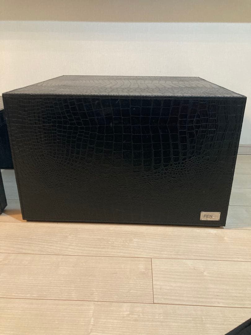 え*む様 FENDI CASA クロコダイルテクスチャ サイドテーブル 2025年