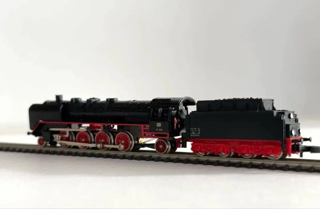 メルクリン mini-club 　8827 BR41 高速貨物列車用大型重機関車