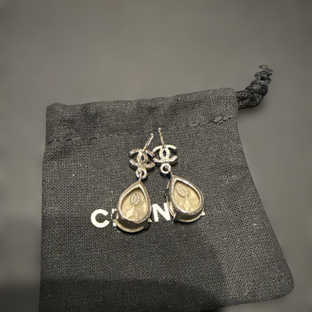 正規品】CHANEL シャネル クリスタルドロップ型 ピアス - メルカリ