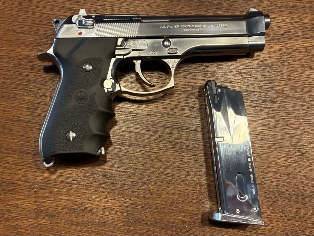 ベレッタM92F クロームステンレス