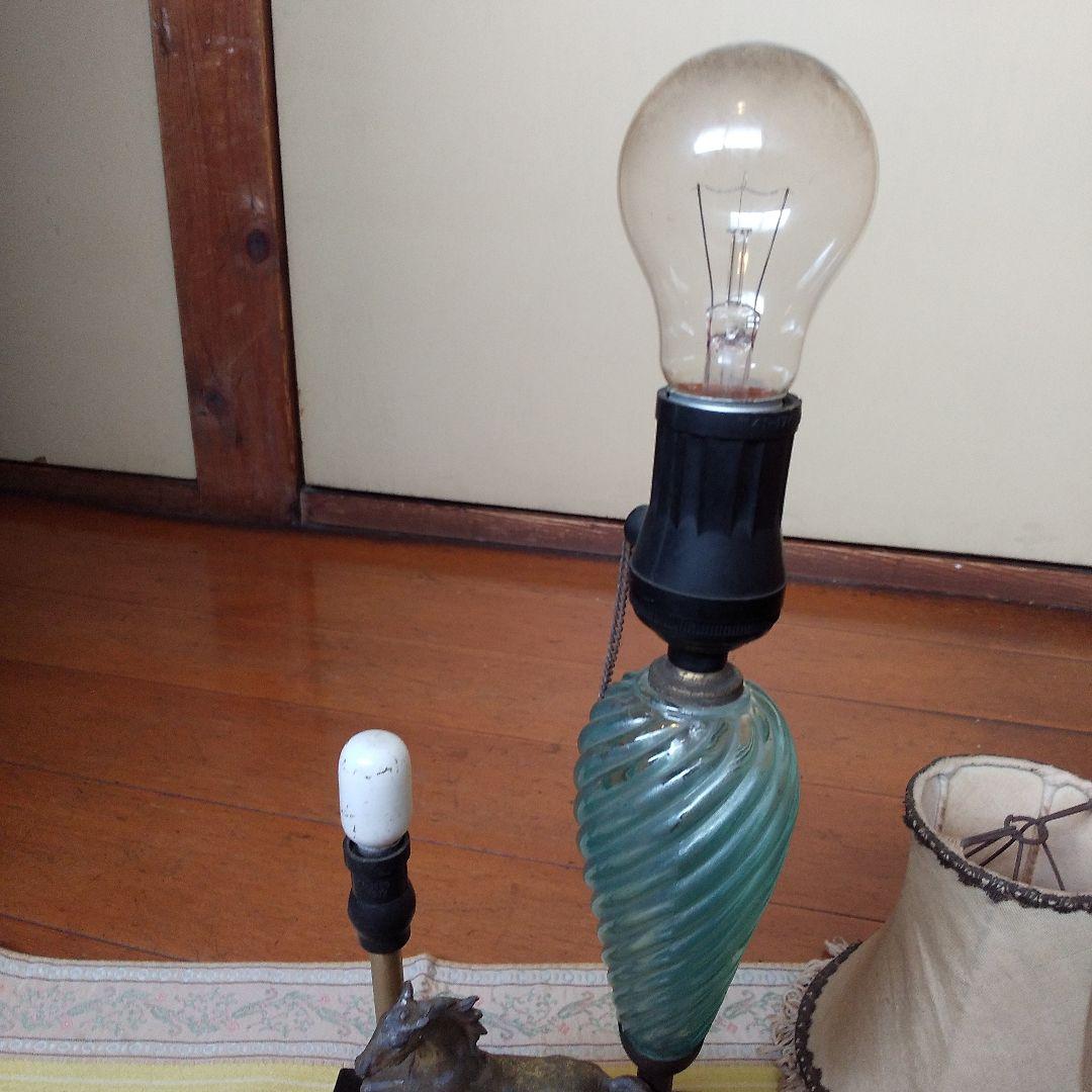 レア-蔵出し昭和レトロ、馬の金属フィギュア付きアンティーク卓上