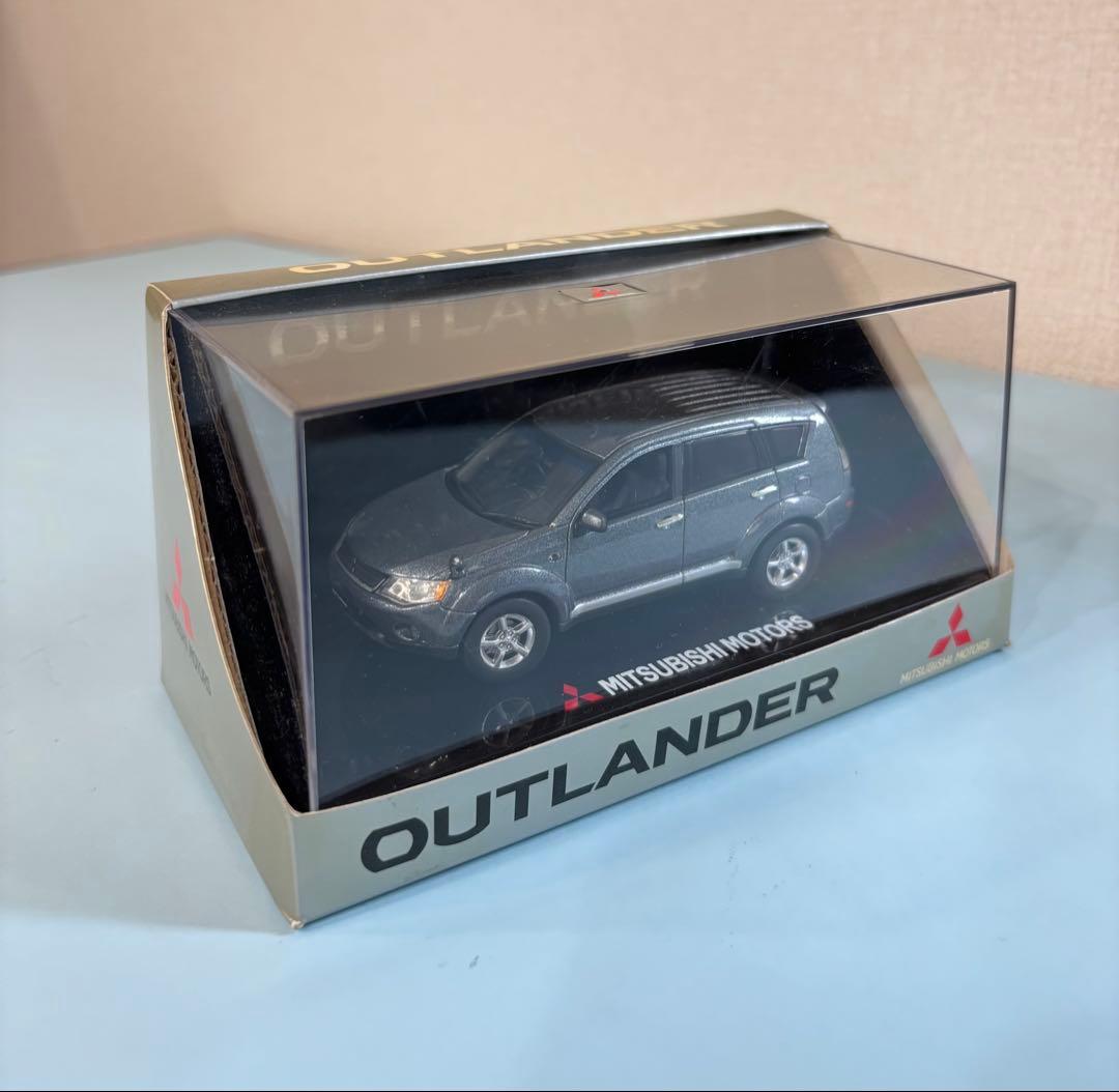ミニカー　三菱　車種：OUTLANDER グレー②　＃⑮