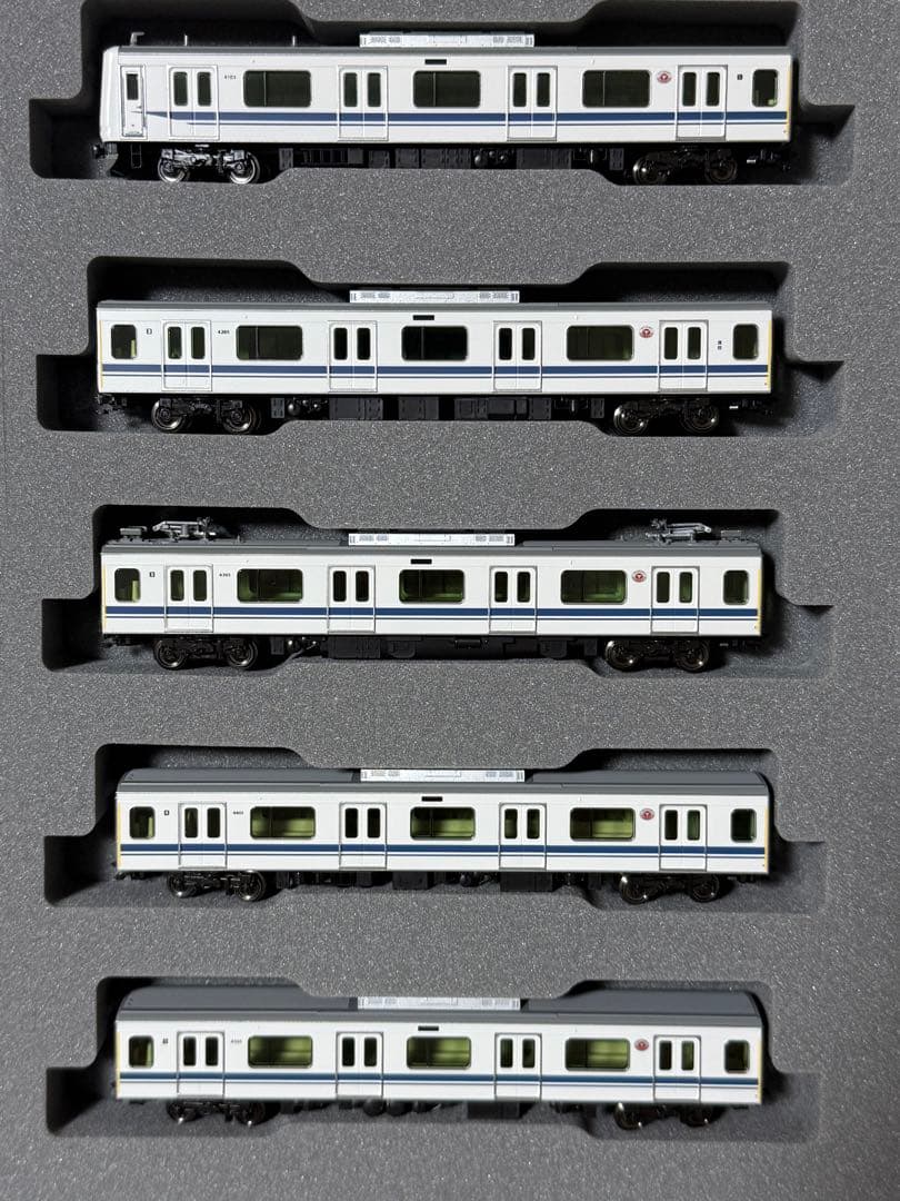 KATO 東急電鉄5050系4000番台<新幹線ラッピングトレイン>