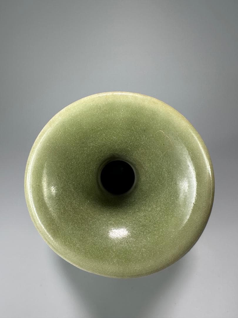 中国美術　明朝　明時代　龍泉窯　花卉文瓶　花瓶花器　花入　唐木台　時代共箱　唐物