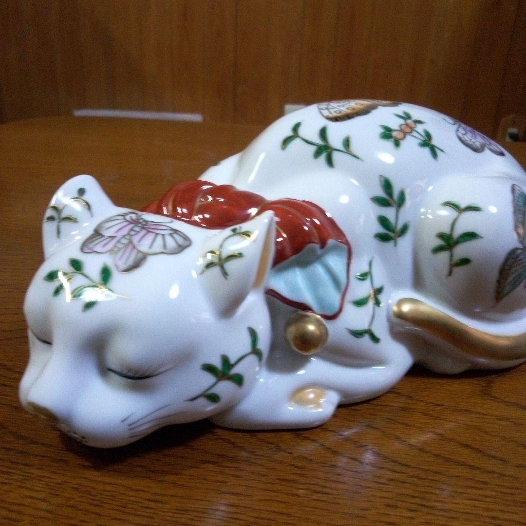 伊万里焼眠り猫