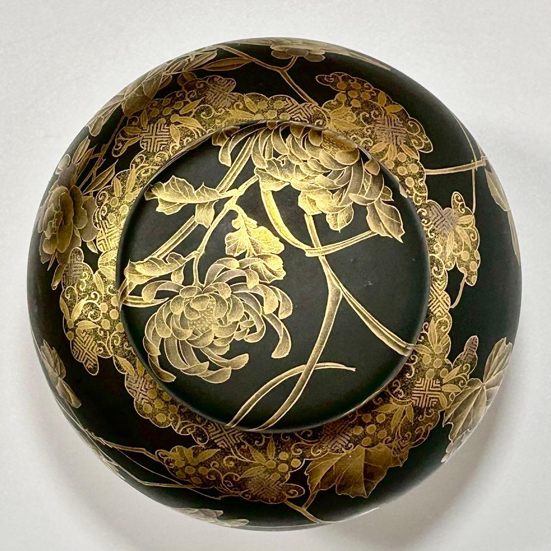 川本桝吉 竹内忠兵衛 蒔絵仕立 黒地金彩花鳥文沈香壺 瀬戸焼 名古屋絵付け