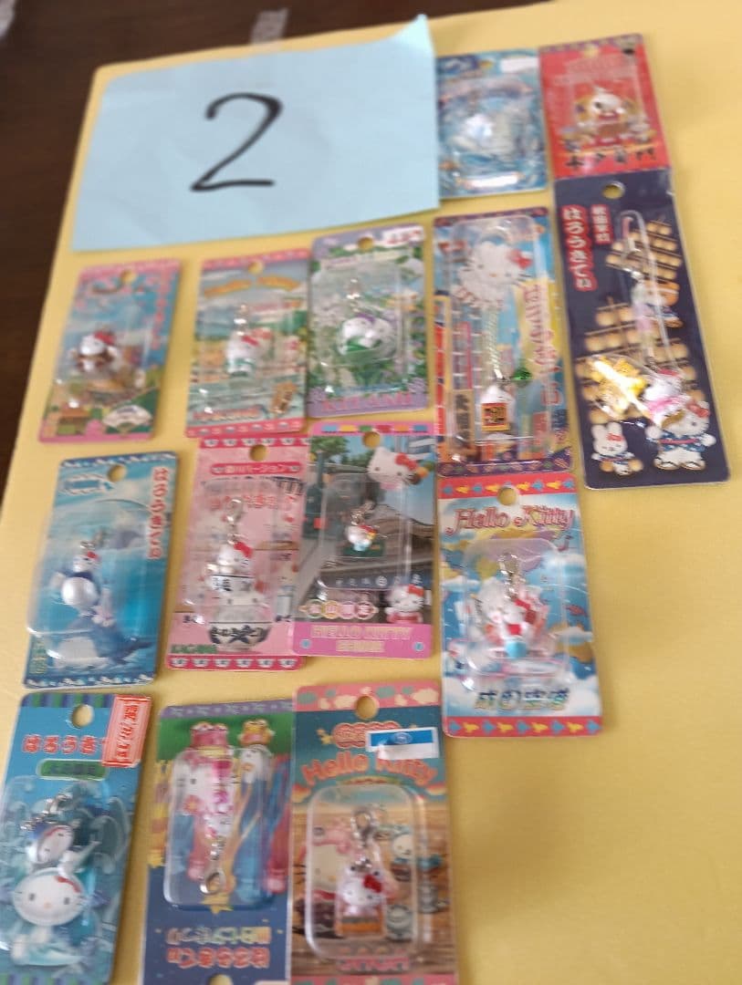 2　ご当地ハローキティファスナーストラップ日本全国47都道府県制覇！＋１個