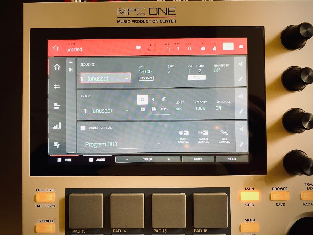 AKAI MPC ONE SPECIAL RETRO EDITION E101598475 - DTM/DAW本物