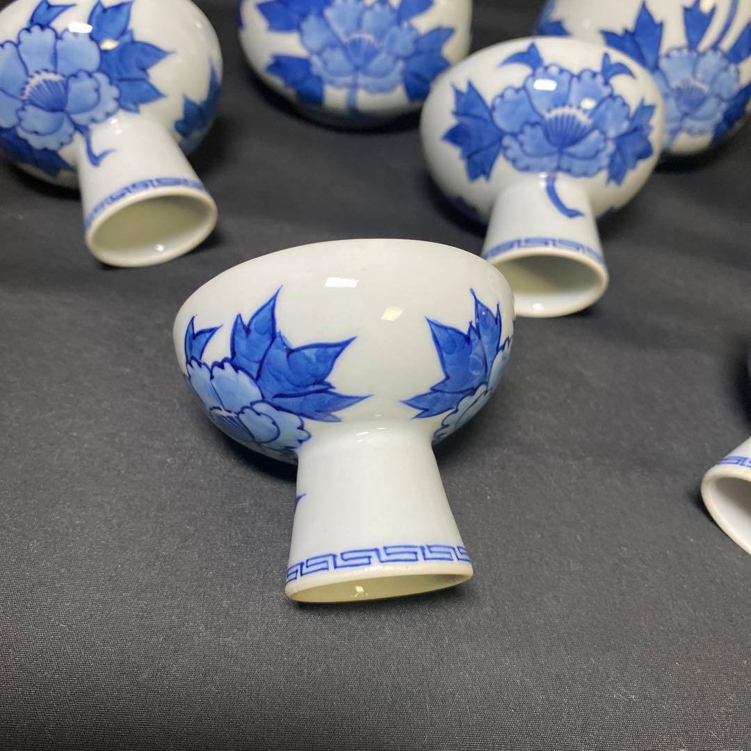 琉球壺屋焼 登り窯 金城敏男 作 線彫魚文面取抱瓶 琉球壺屋