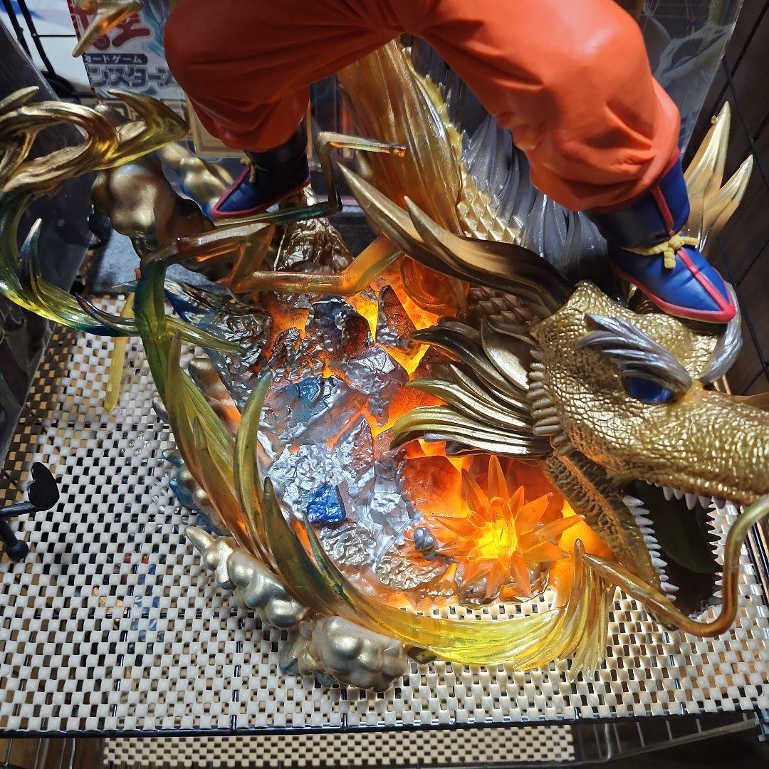 ドラゴンボール 豪華フィギュア(神龍塗装済品のみ)下からライト当てると綺麗です