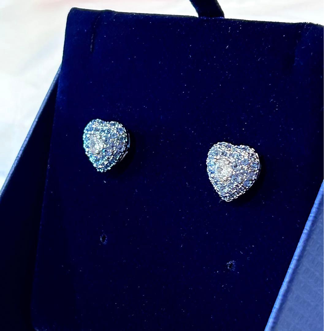 未使用◇スワロフスキーIdyllia スタッドピアス ハート ブルー - メルカリ