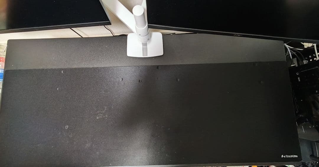 Bauhutte バウヒュッテ　ゲーミング　ローデスク