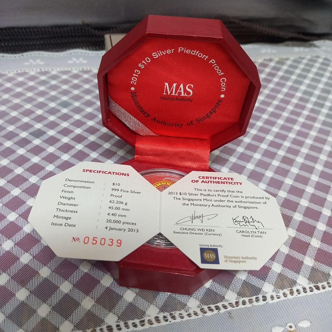 シンガポール 1973年 10ドル 硬貨 ケース付き シンガポール 1978年 10