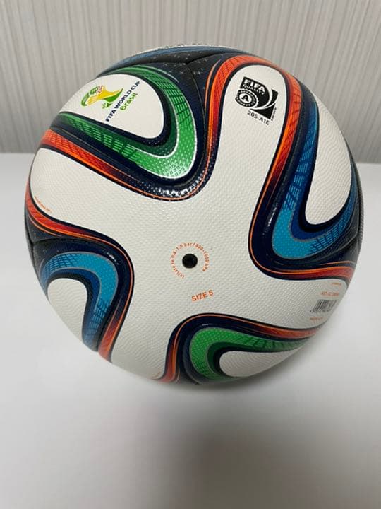 ファッション サッカーボール アディダス ブラズーカ 公式 5号 未使用