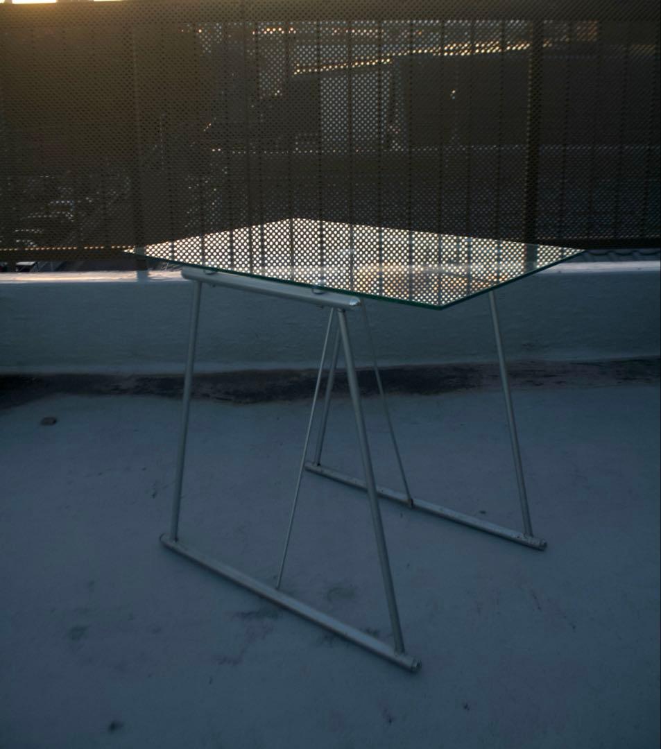 ポストモダン ガラステーブル