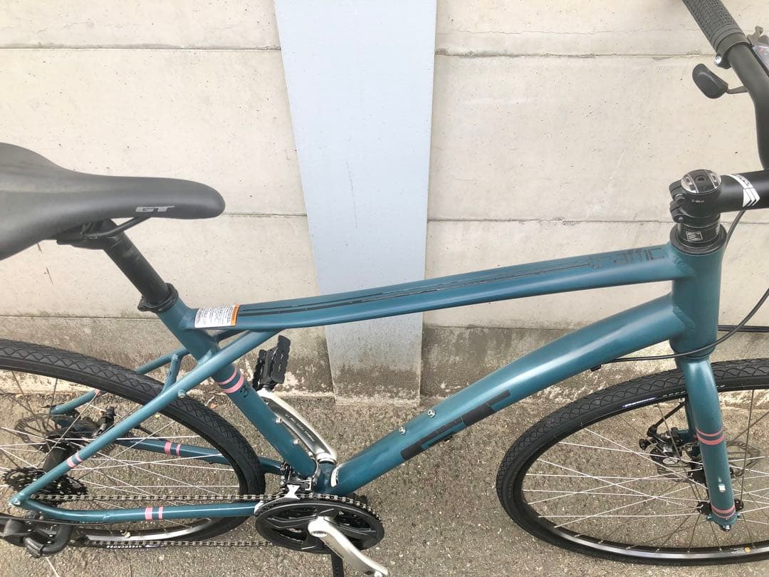 【部品総新品・色薄有】GT トラフィック　3.0 21速　クロスバイク　520