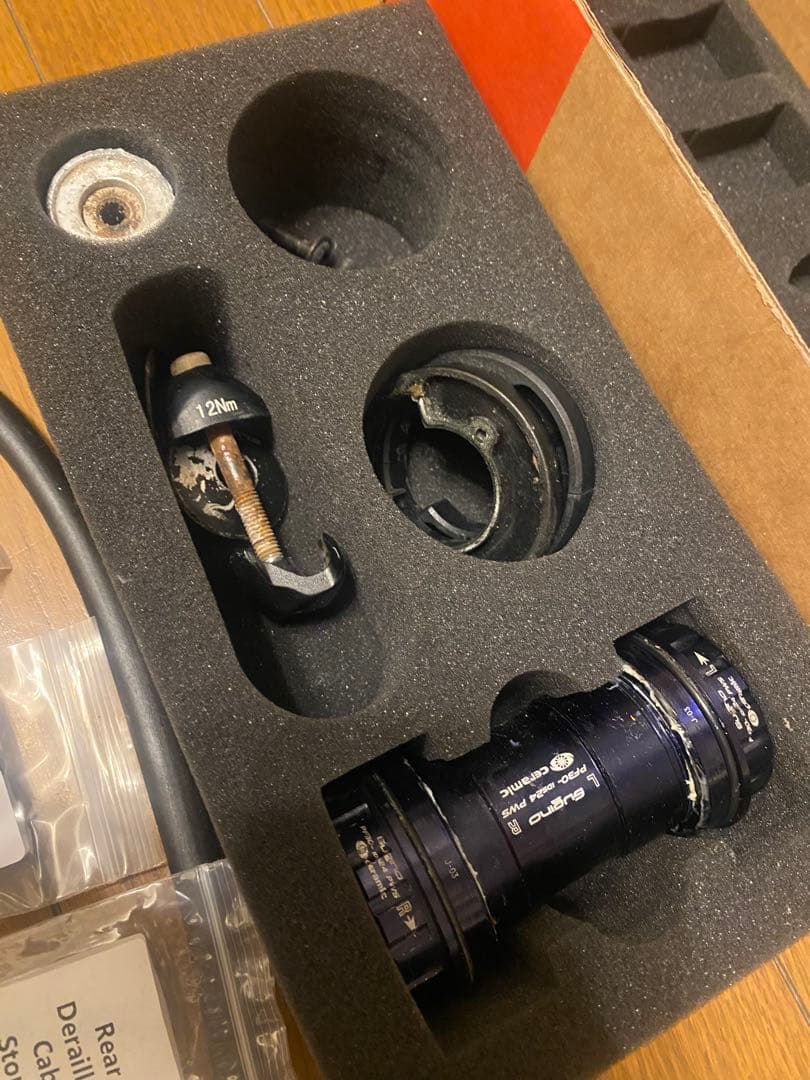 ELVES カーボンロードバイクフレーム ブラック「りる」