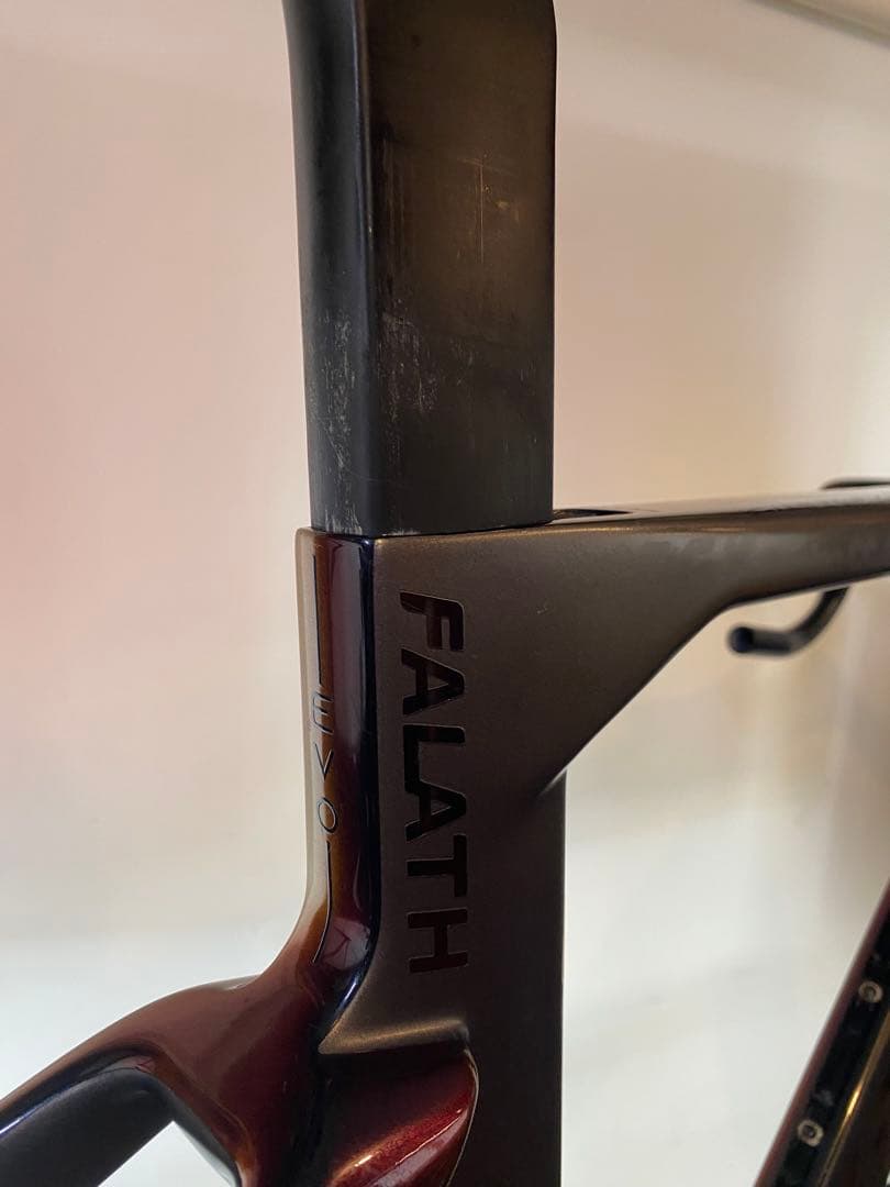 ELVES カーボンロードバイクフレーム ブラック「りる」