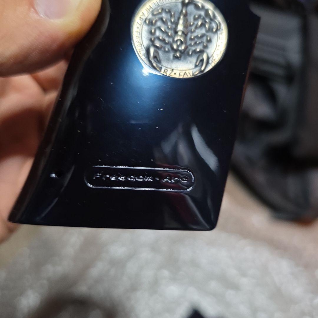 フリーダムアートトイガングリップ スコーピオンモチーフ ダーク