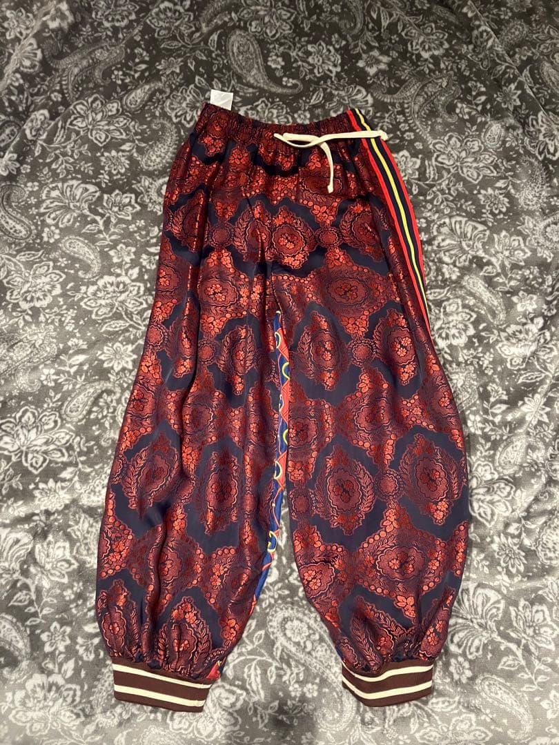 GUCCI ハーレムパンツ
