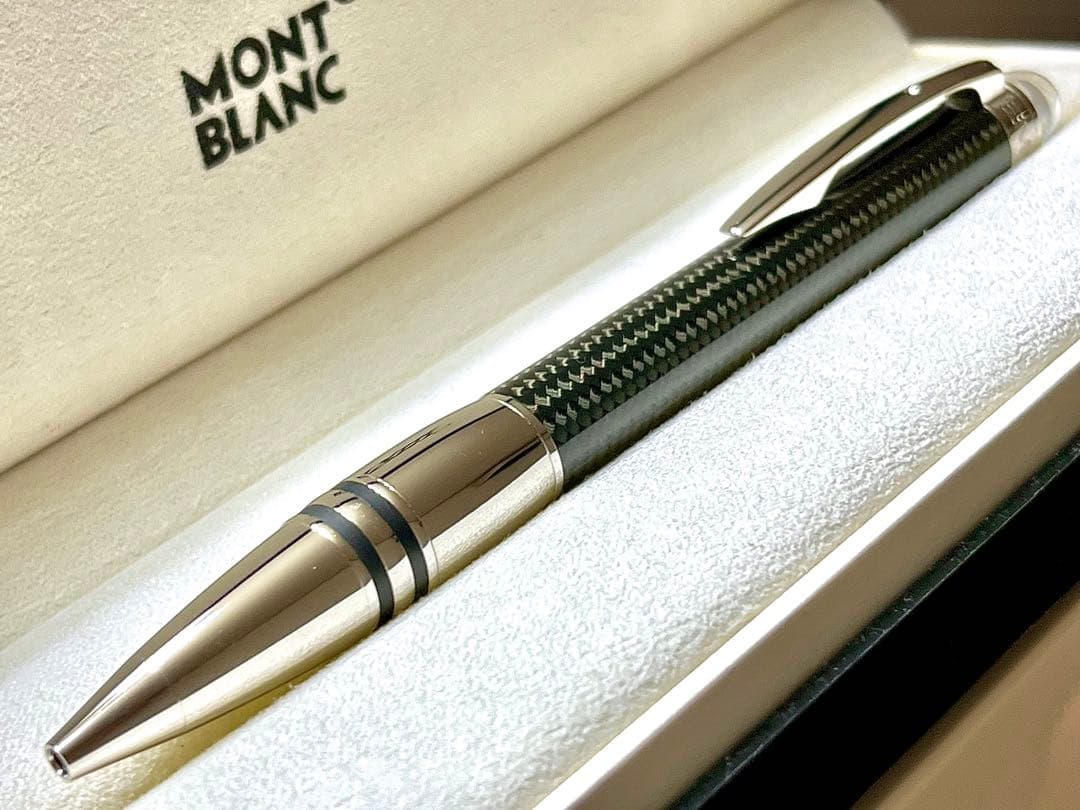 モンブラン スターウォーカー カーボン 究極の素材を纏ったモンブラン、「スターウォーカー アルティメット