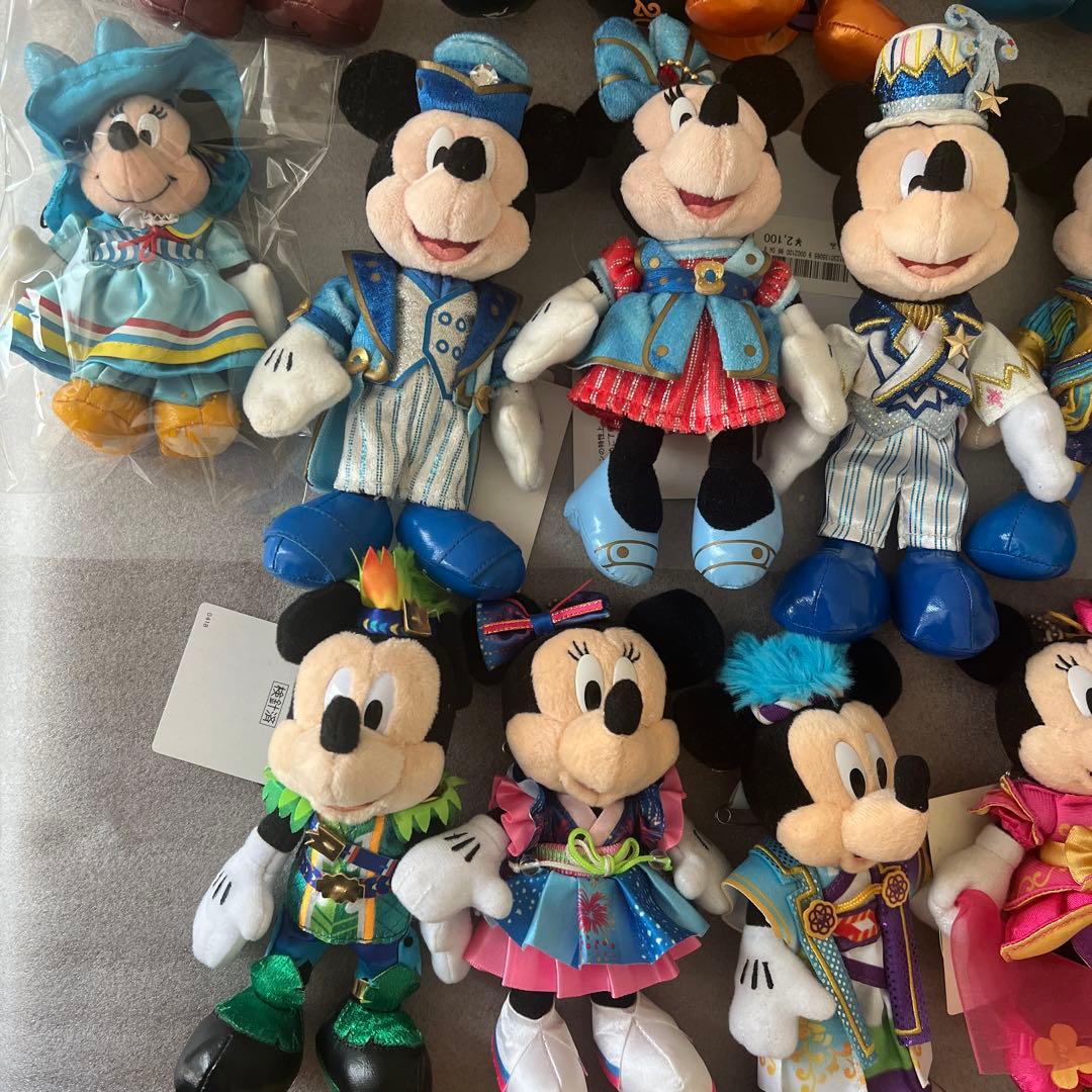 ディズニーリゾート　ミッキー　ミニー　ぬいぐるみバッジ